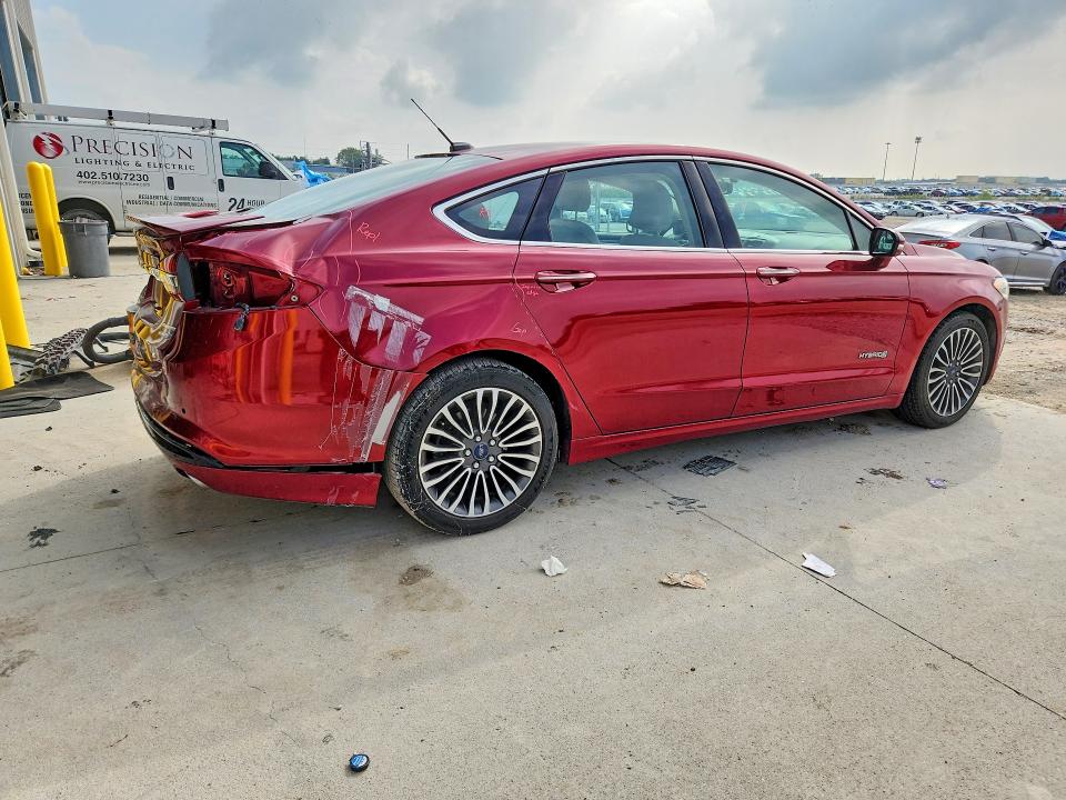 Photo 3 from auction – 2017 FORD FUSION with VIN 3FA6P0RU0HR383550