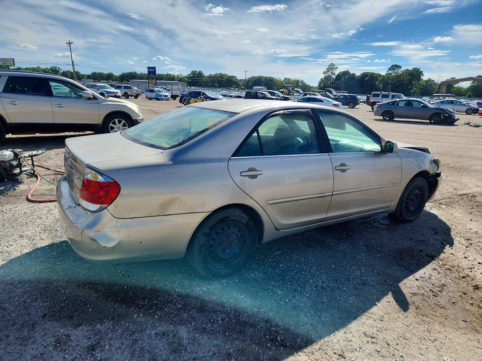 Photo 3 from auction – 2005 TOYOTA CAMRY with VIN 4T1BE32K25U507052
