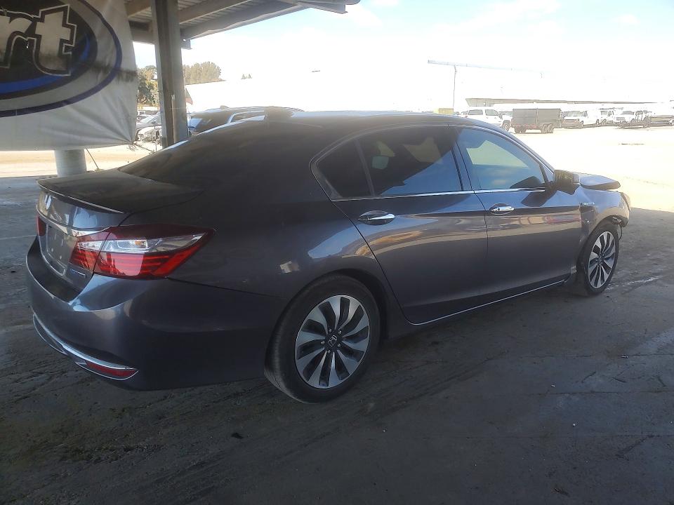 Zdjęcie 3 z aukcji – 2017 HONDA ACCORD z VIN JHMCR6F59HC023715