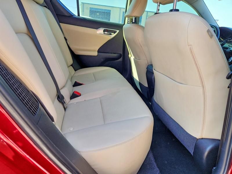 Photo 10 from auction – 2011 LEXUS CT with VIN JTHKD5BH8B2040068