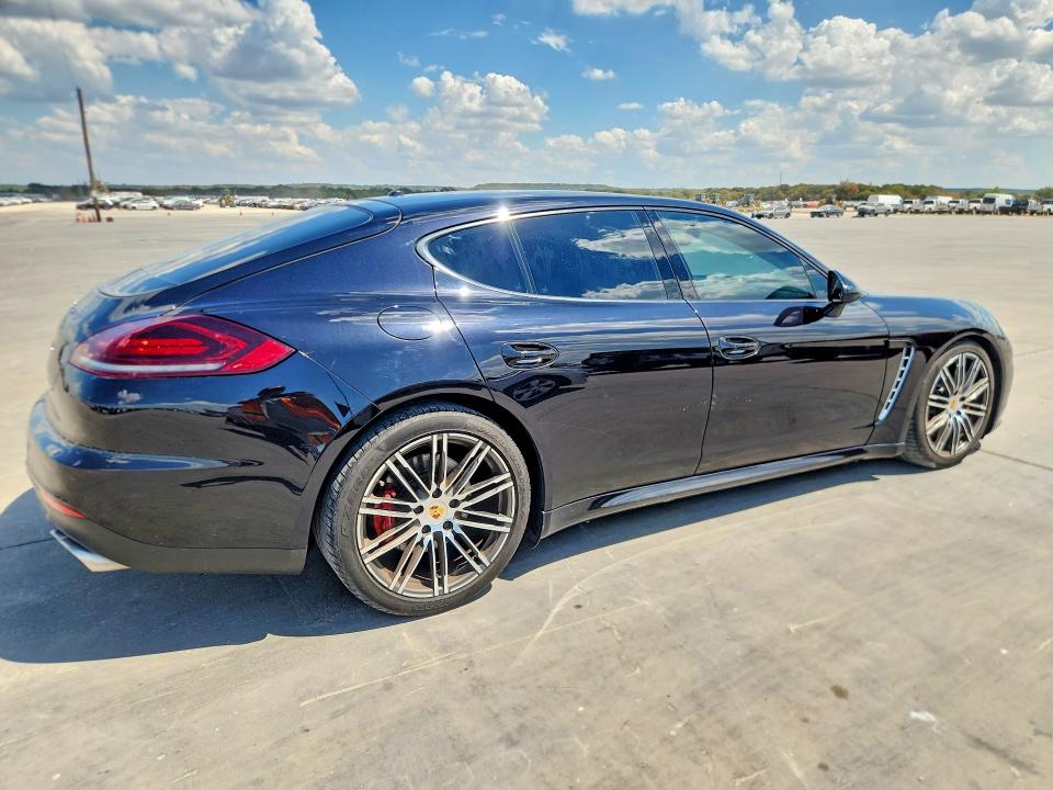 Photo 3 from auction – 2016 PORSCHE PANAMERA with VIN WP0AC2A70GL070111