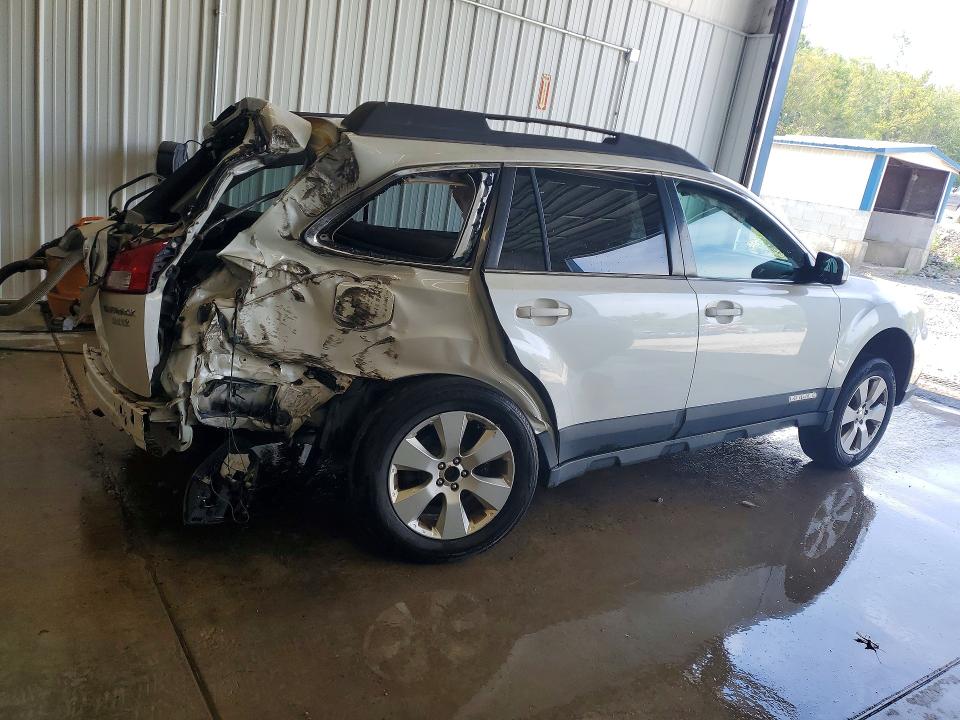 Photo 3 from auction – 2010 SUBARU OUTBACK with VIN 4S4BRBKC6A3359768