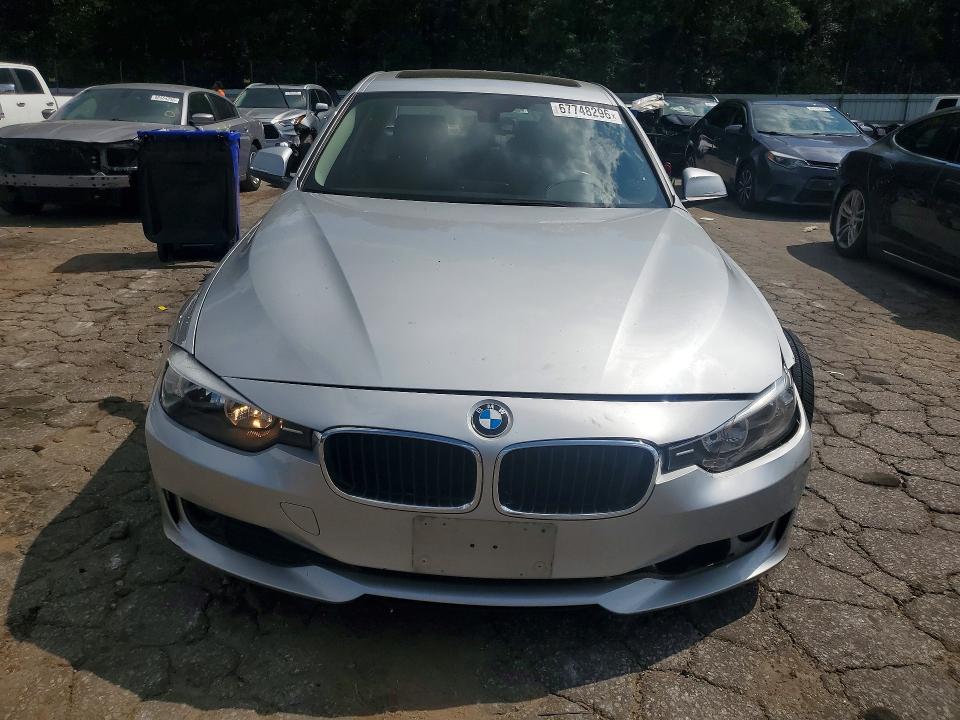 Снимка 5 от търг – 2014 BMW 320 с VIN WBA3B1C57EP679118