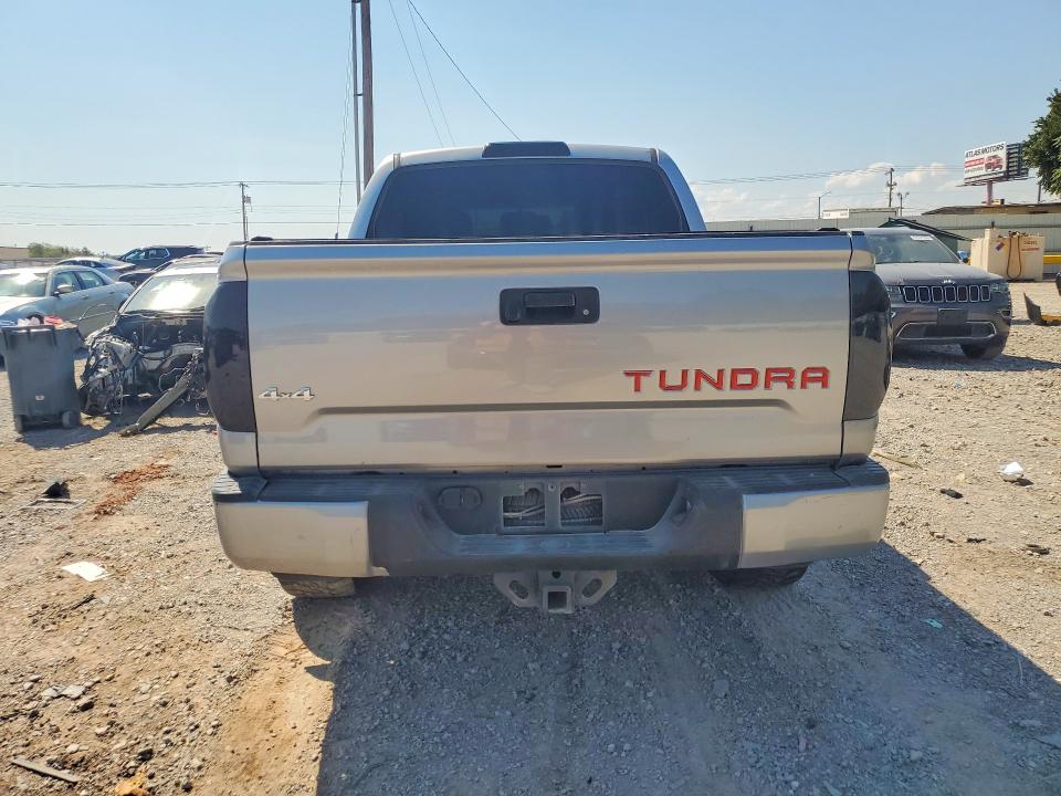 Photo 6 from auction – 2017 TOYOTA TUNDRA with VIN 5TFDW5F15HX636249