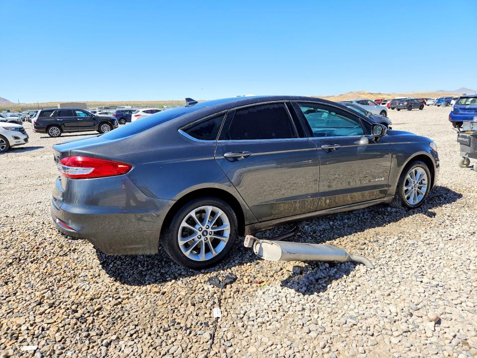 Фото 3 с аукциона – 2019 FORD FUSION с VIN 3FA6P0LU5KR200157