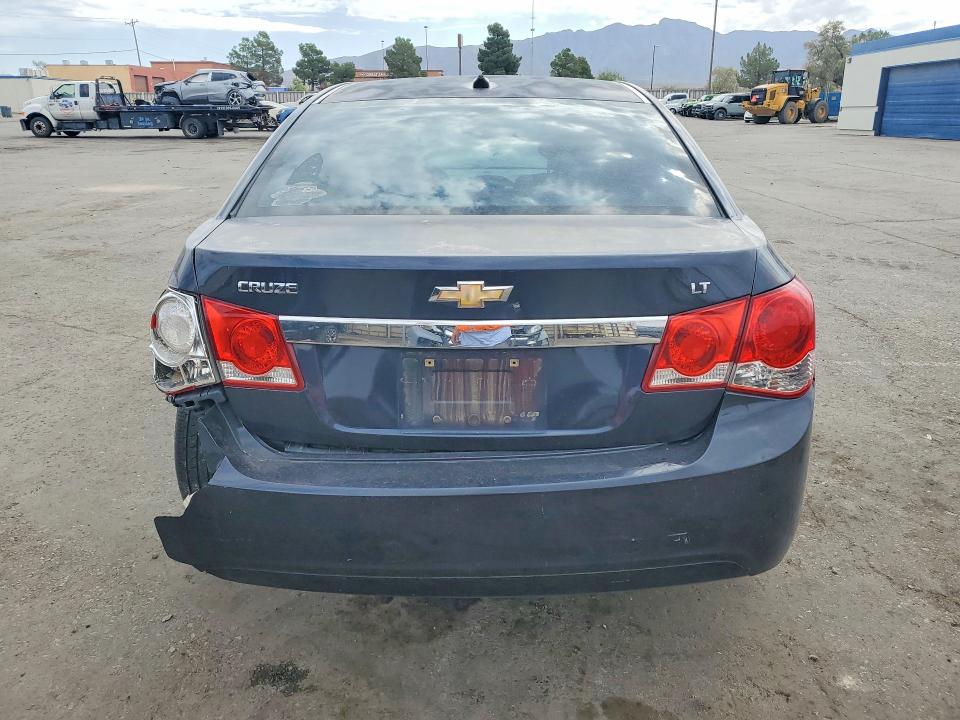 Photo 6 from auction – 2014 CHEVROLET CRUZE with VIN 1G1PC5SB2E7107141