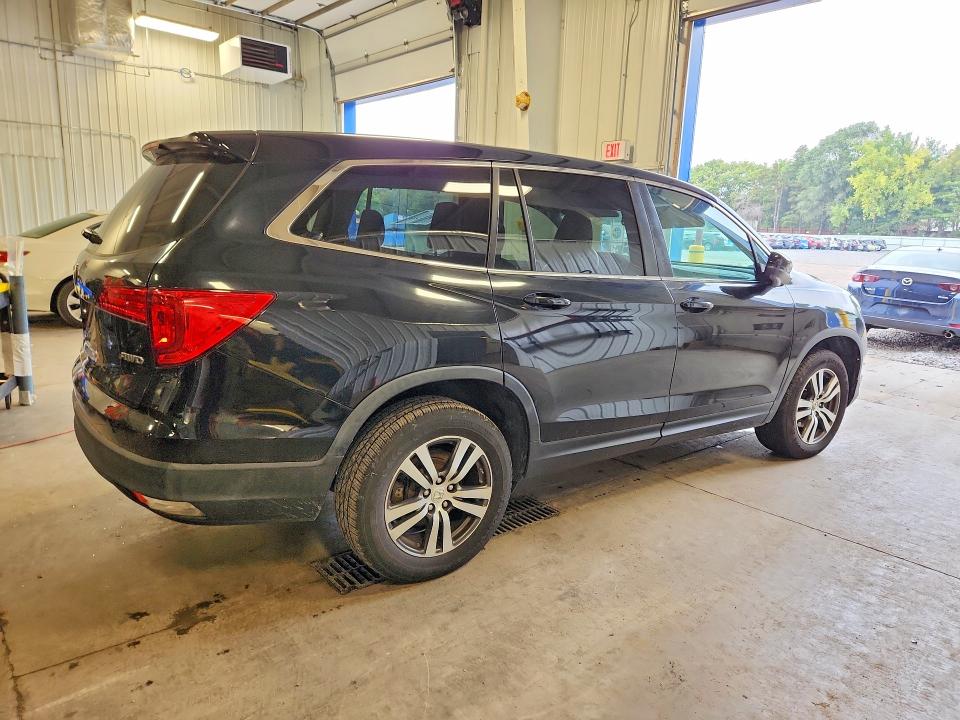 Снимка 3 от търг – 2016 HONDA PILOT с VIN 5FNYF6H81GB041456