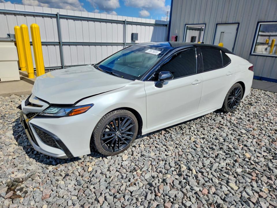 TOYOTA CAMRY 2022 with VIN 4T1K61BK8NU063631 - Photo from auction