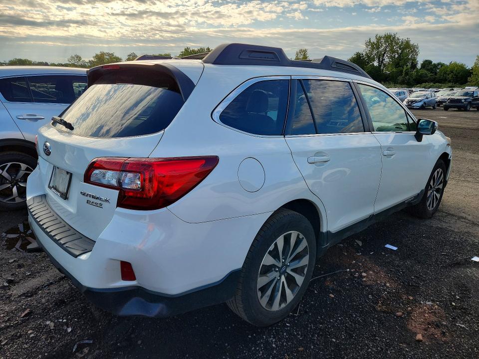 Zdjęcie 3 z aukcji – 2015 SUBARU OUTBACK z VIN 4S4BSANC0F3311300