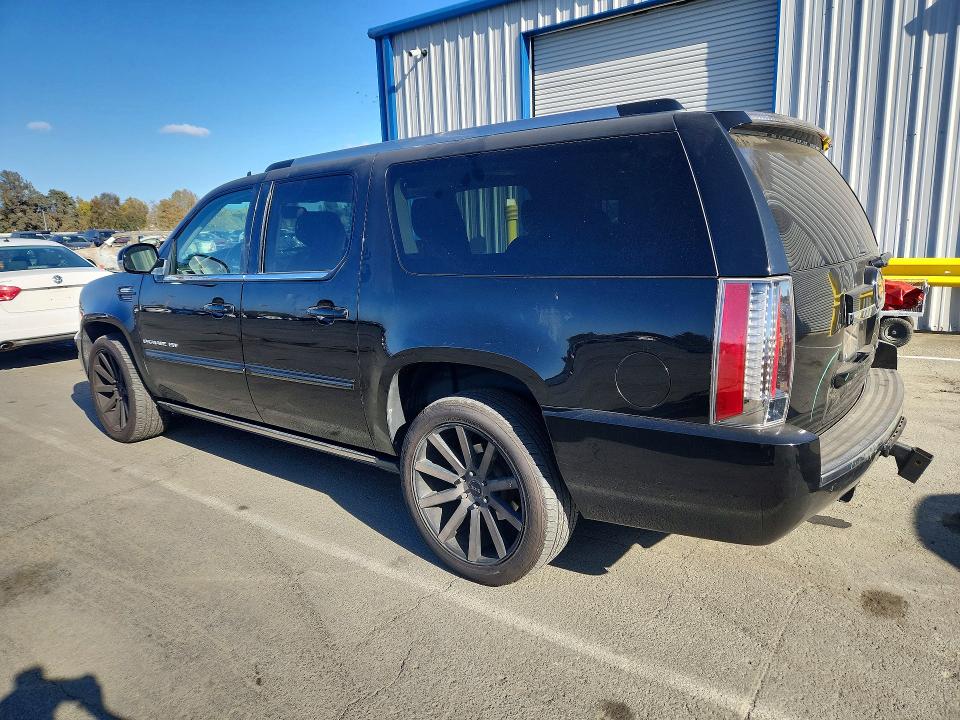 Foto 2 de la subasta – 2014 CADILLAC ESCALADE con VIN 1GYS4JEF4ER180287