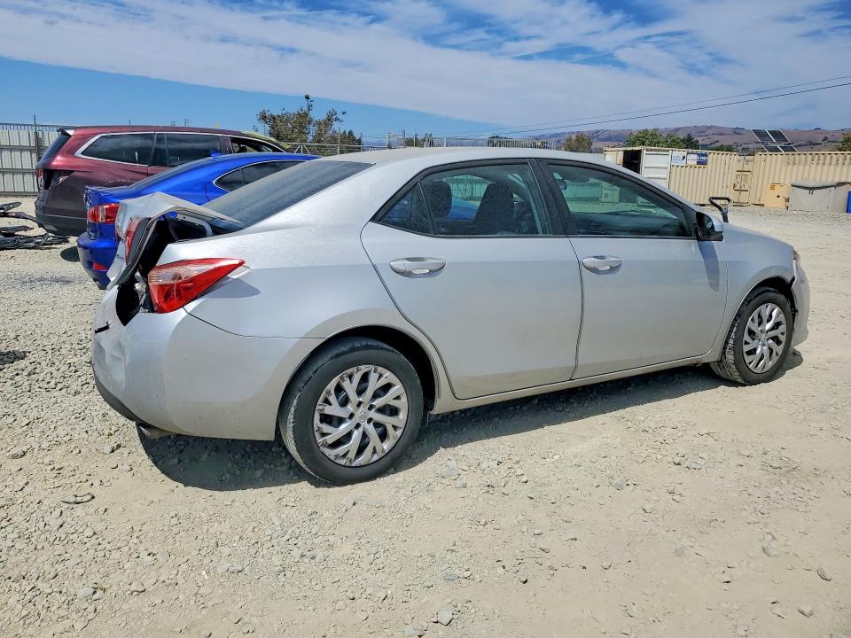 Photo 3 from auction – 2019 TOYOTA COROLLA with VIN 5YFBURHE9KP868959