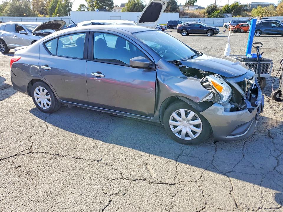 Снимка 4 от търг – 2017 NISSAN VERSA с VIN 3N1CN7AP4HL851786