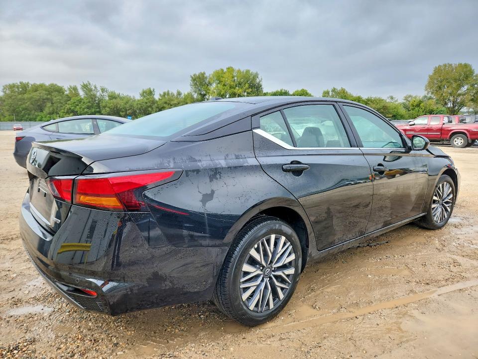 Photo 3 from auction – 2026 NISSAN ALTIMA with VIN 1N4BL4DW6TN317980