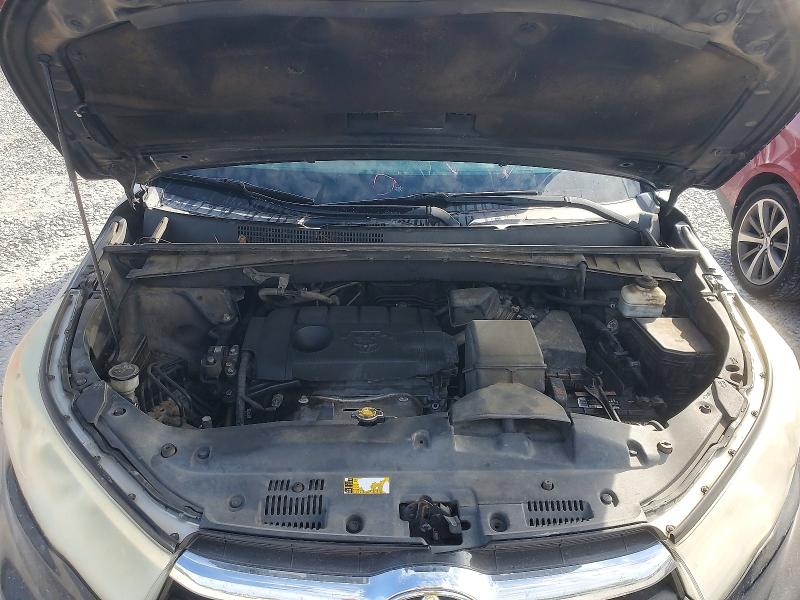 Photo 11 from auction – 2014 TOYOTA HIGHLANDER with VIN 5TDZARFH4ES005163