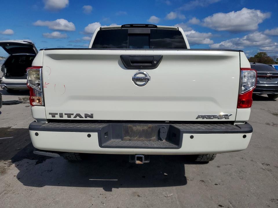 Снимка 6 от търг – 2018 NISSAN TITAN с VIN 1N6AA1E56JN536481