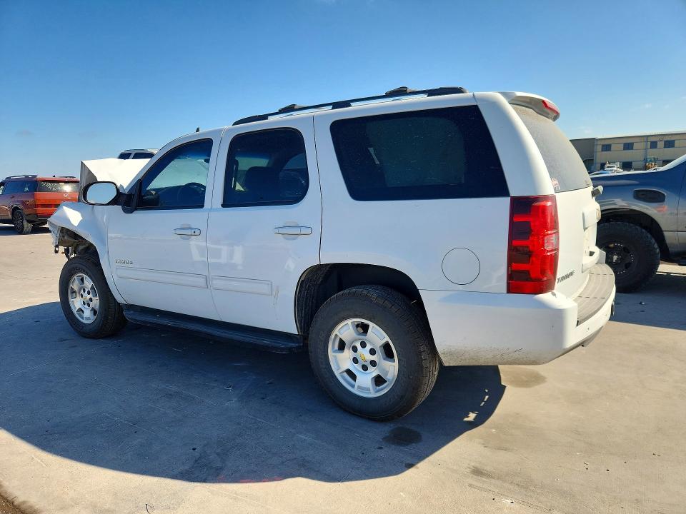 Photo 2 from auction – 2011 CHEVROLET TAHOE with VIN 1GNSCBE01BR189249