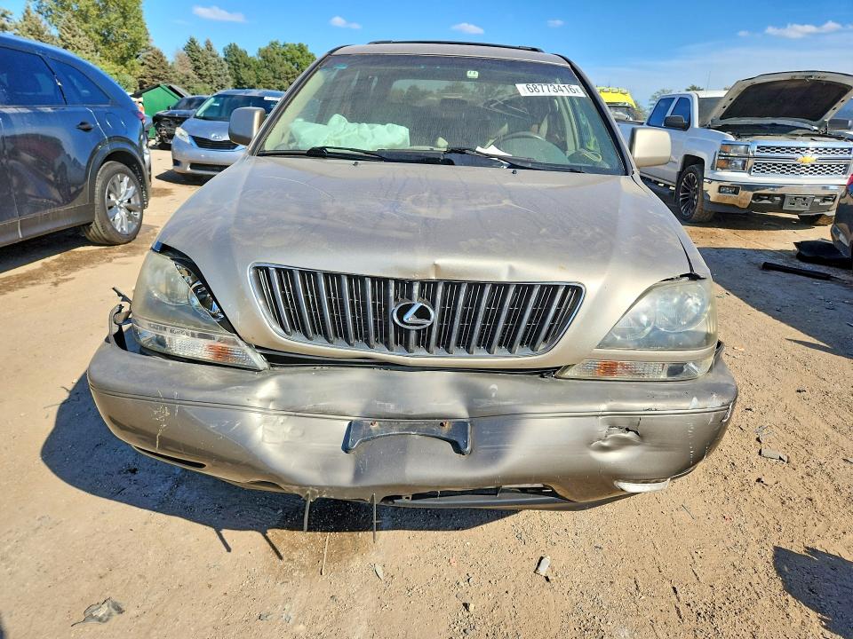 Photo 5 from auction – 2000 LEXUS RX with VIN JT6HF10UXY0148461