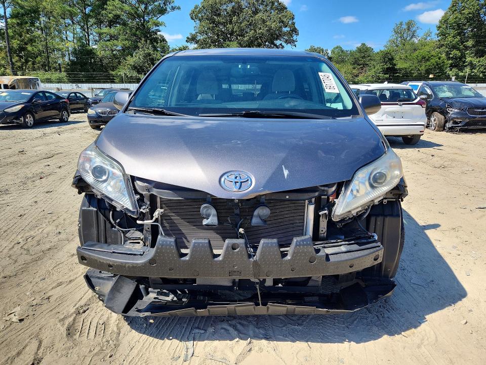 Photo 5 from auction – 2016 TOYOTA SIENNA with VIN 5TDKK3DCXGS736492