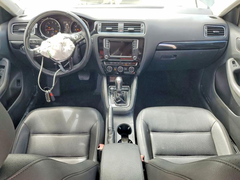 Снимка 8 от търг – 2017 VOLKSWAGEN JETTA с VIN 3VWL17AJ5HM399312