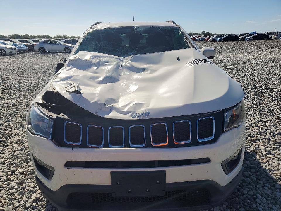 Снимка 5 от търг – 2017 JEEP COMPASS с VIN 3C4NJDBB1HT628012