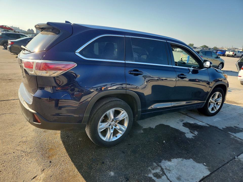 Photo 3 from auction – 2015 TOYOTA HIGHLANDER with VIN 5TDYKRFH4FS096705