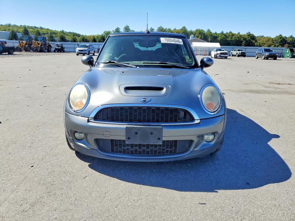 Zdjęcie 5 z aukcji – 2010 MINI COOPER z VIN WMWMS3C56ATY51740