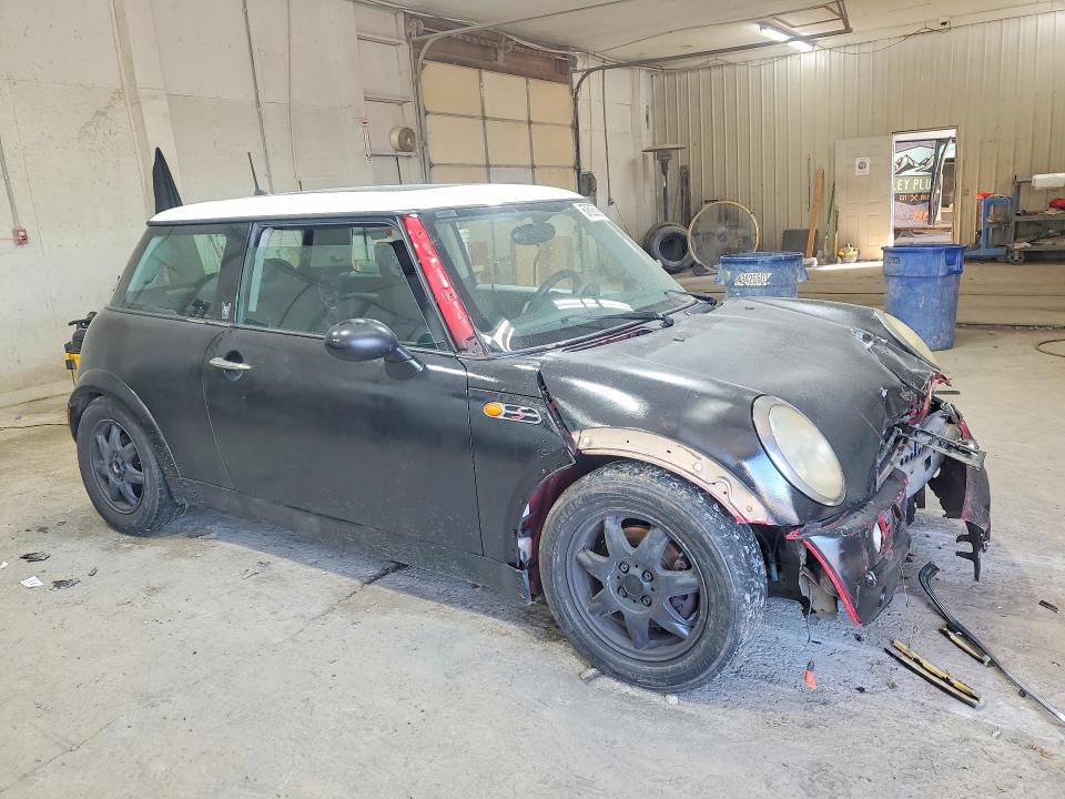 Photo 4 from auction – 2006 MINI COOPER with VIN WMWRC33586TK66653