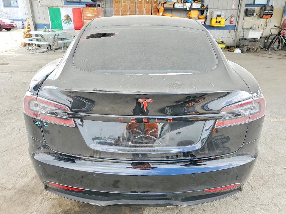 Foto 6 de la subasta – 2021 TESLA MODEL S con VIN 5YJSA1E55MF436284