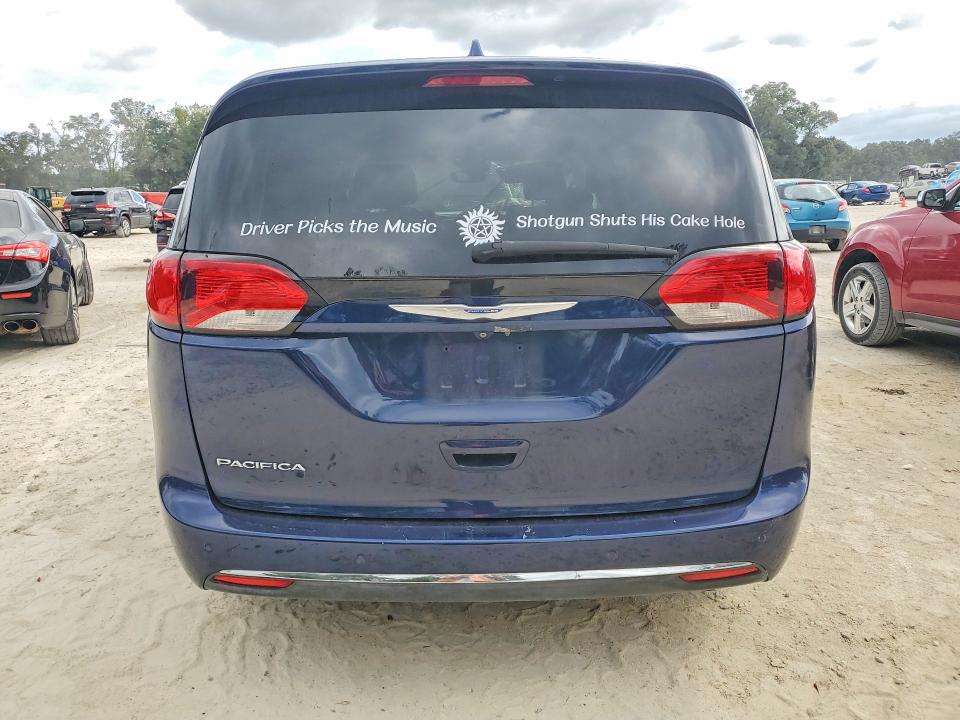 Photo 6 from auction – 2018 CHRYSLER PACIFICA with VIN 2C4RC1EG2JR113823