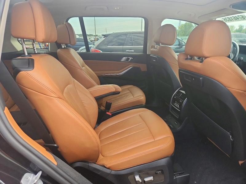 Photo 11 from auction – 2021 BMW X7 with VIN 5UXCW2C01M9G28896