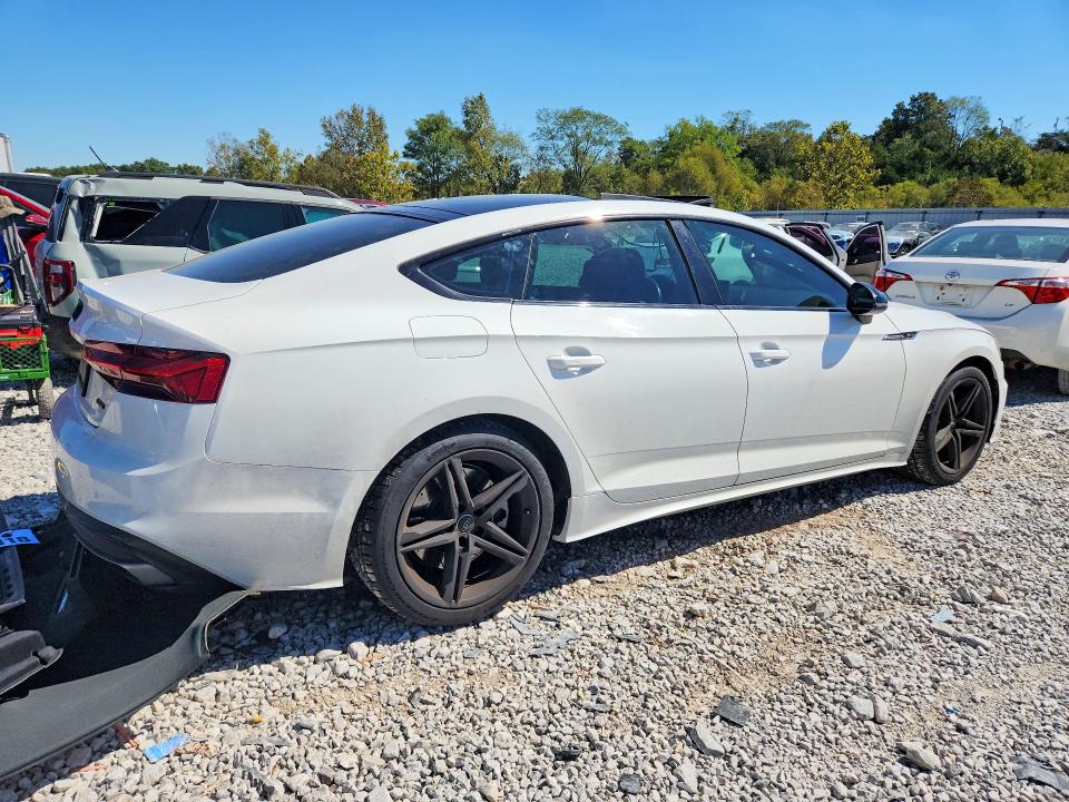 Фото 3 с аукциона – 2021 AUDI A5 с VIN WAUDACF50MA018109