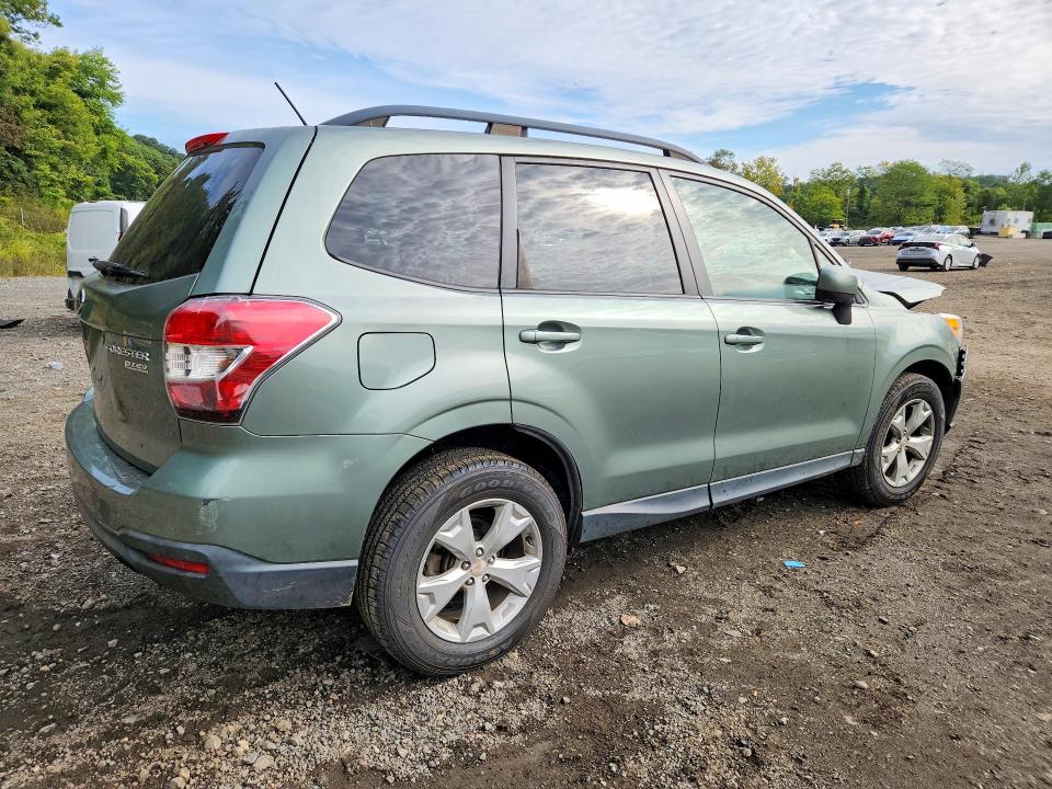 Фото 3 с аукциона – 2015 SUBARU FORESTER с VIN JF2SJADCXFH418593