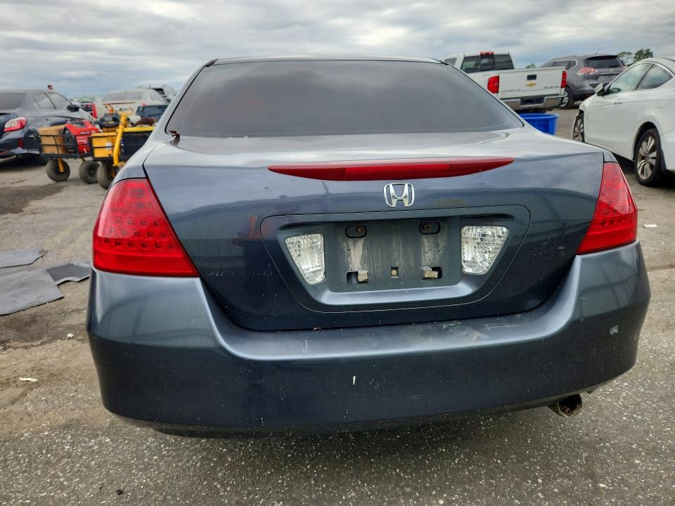 Снимка 6 от търг – 2006 HONDA ACCORD с VIN 1HGCM56376A094706