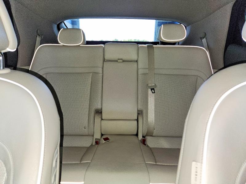 Photo 10 from auction – 2023 GENESIS GV60 with VIN KMUKCDTC6PU018273