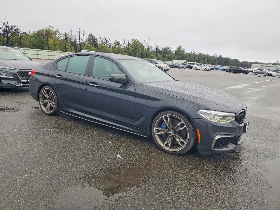 Photo 4 from auction – 2018 BMW M550XI with VIN WBAJB9C58JB035348