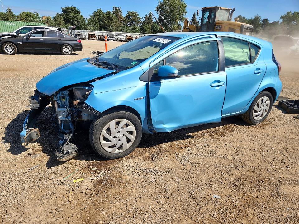 TOYOTA PRIUS C 2015 with VIN JTDKDTB36F1098038 - Photo from auction