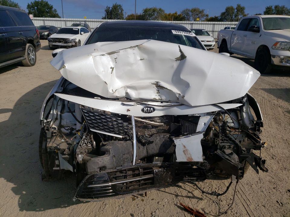 Photo 5 from auction – 2018 KIA OPTIMA with VIN 5XXGV4L25JG227172