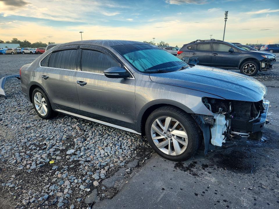 Photo 4 from auction – 2018 VOLKSWAGEN PASSAT with VIN 1VWBA7A37JC012974