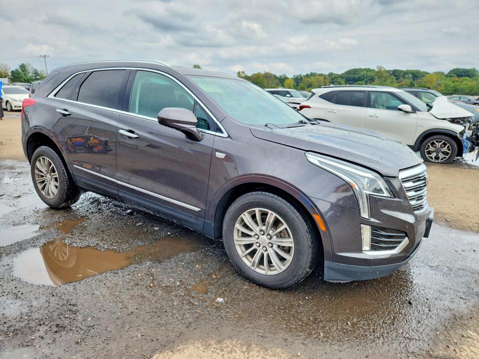 Снимка 4 от търг – 2017 CADILLAC XT5 с VIN 1GYKNDRS3HZ105638