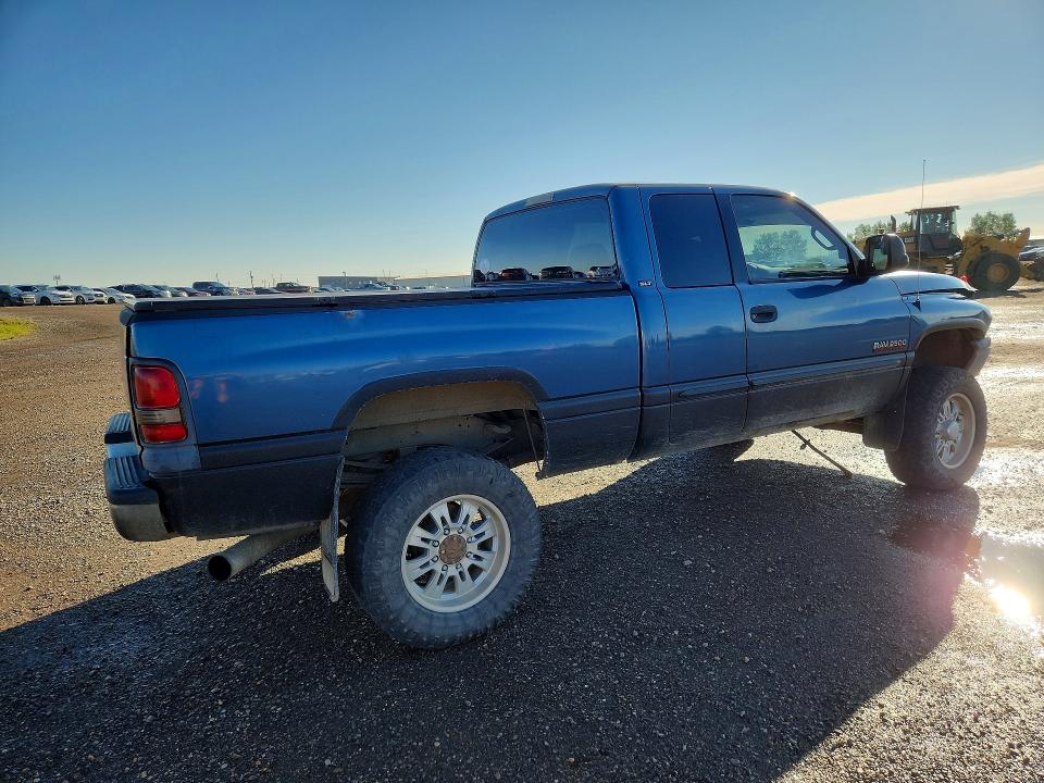 Фото 3 с аукциона – 2002 DODGE RAM 2500 с VIN 3B7KF23C82M270747