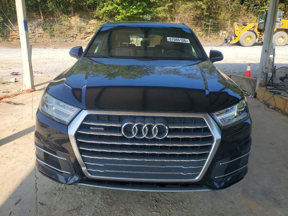Photo 5 from auction – 2017 AUDI Q7 with VIN WA1AHAF79HD039093