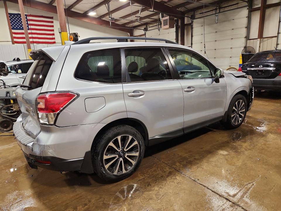 Photo 3 from auction – 2018 SUBARU FORESTER with VIN JF2SJGEC2JH418808