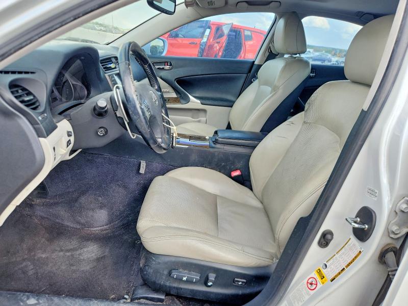 Photo 7 from auction – 2010 LEXUS IS with VIN JTHCF5C2XA2032657