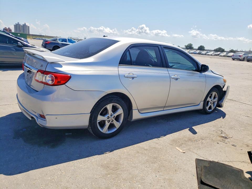 Снимка 3 от търг – 2011 TOYOTA COROLLA с VIN 2T1BU4EE3BC744869