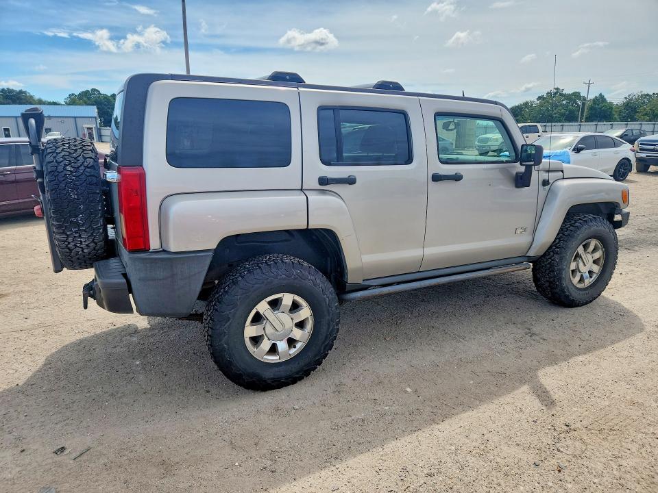 Photo 3 from auction – 2007 HUMMER H3 with VIN 5GTDN13E378202917