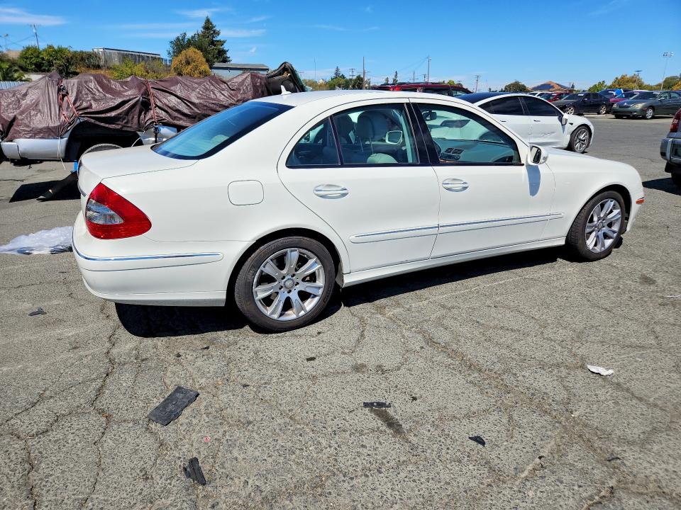 Photo 3 from auction – 2009 MERCEDES-BENZ E with VIN WDBUF56X39B368397