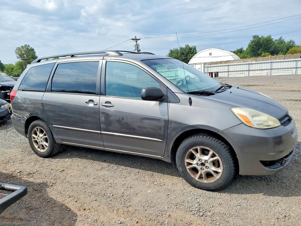 Photo 4 from auction – 2005 TOYOTA SIENNA with VIN 5TDBA23C85S037440
