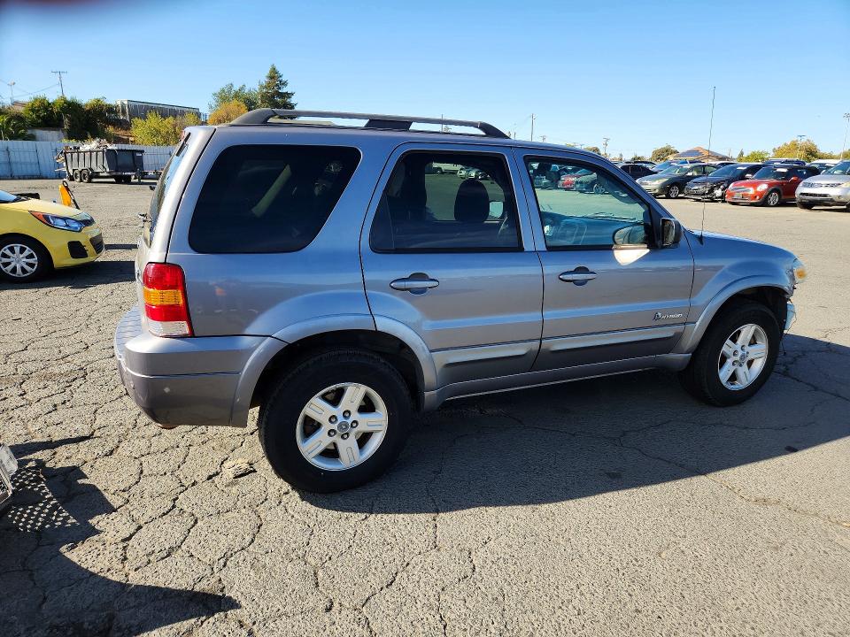 Photo 3 from auction – 2007 FORD ESCAPE with VIN 1FMCU59H97KB61237