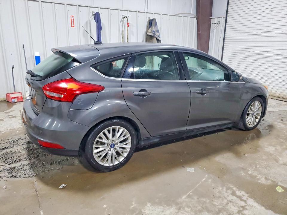 Zdjęcie 3 z aukcji – 2015 FORD FOCUS z VIN 1FADP3N2XFL238864