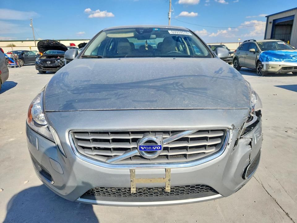 Photo 5 from auction – 2013 VOLVO S60 with VIN YV1612FS4D2173360